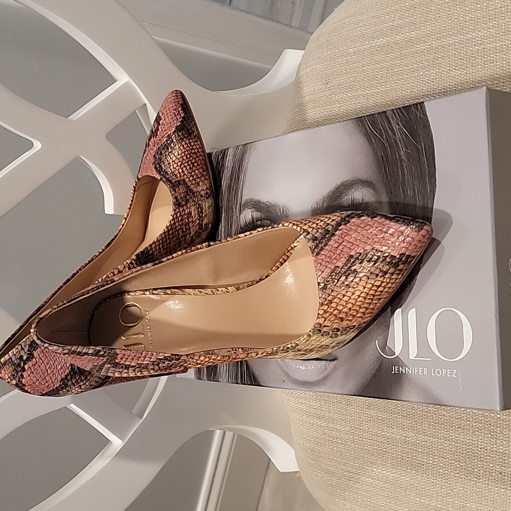 JLO Snakeskin Pumps Brand New Sunset peach Gold
